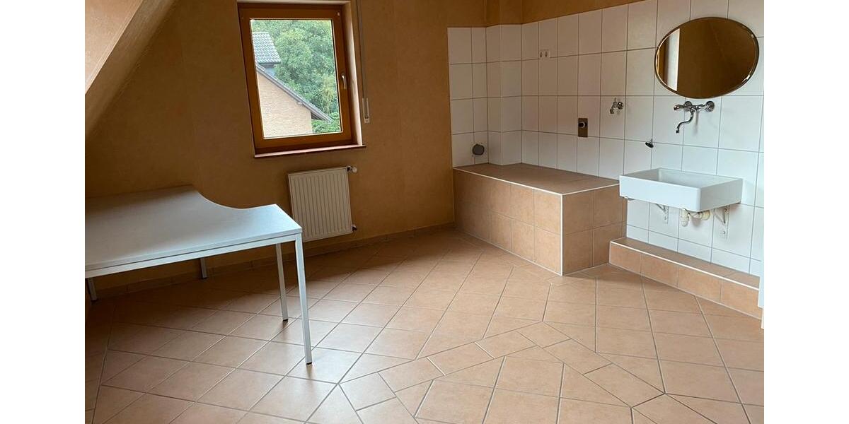 Dachgeschoßwohnung Meppen - 5 Zimmer, 160 m&sup2;, 1.450&euro; | Angebot:25302991