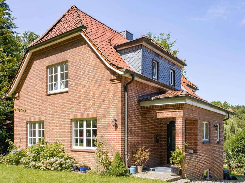 Haus zum Mieten in Wohltorf 2.600 € 164 m²