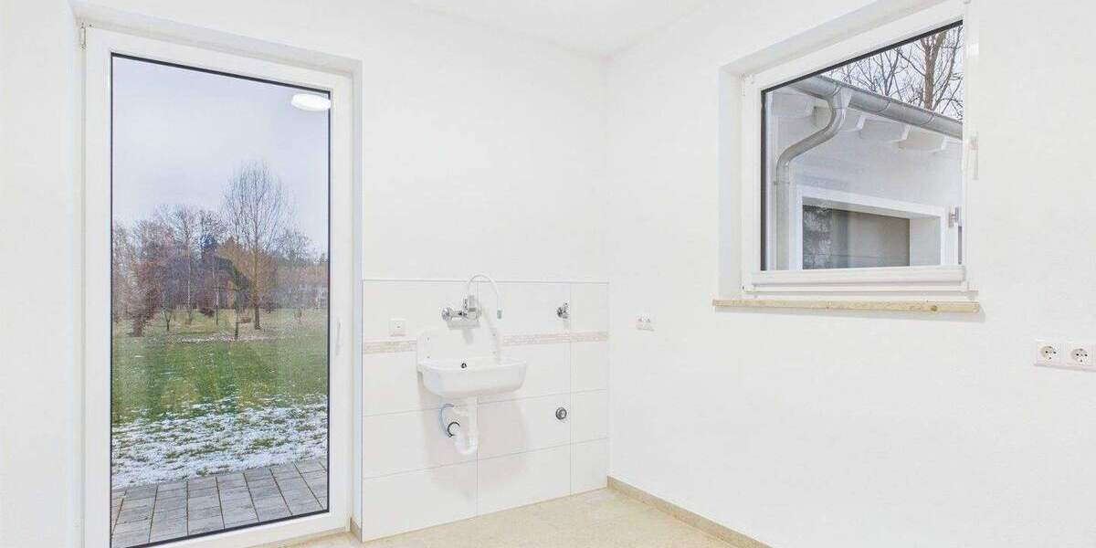 Doppelhaushälfte Moosinning Eichenried - 8 Zimmer, 315 m&sup2;, 3.900&euro; | Angebot:25708230