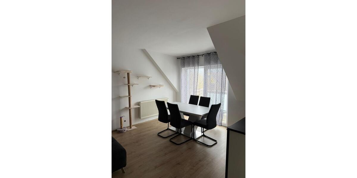 Dachgeschoßwohnung Herrieden - 3 Zimmer, 78 m&sup2;, 870&euro; | Angebot:25367414