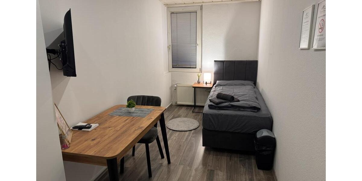 Wohnen auf Zeit Duisburg Beeck - 15 Zimmer, 300 m&sup2;, 20&euro; | Angebot:25845393