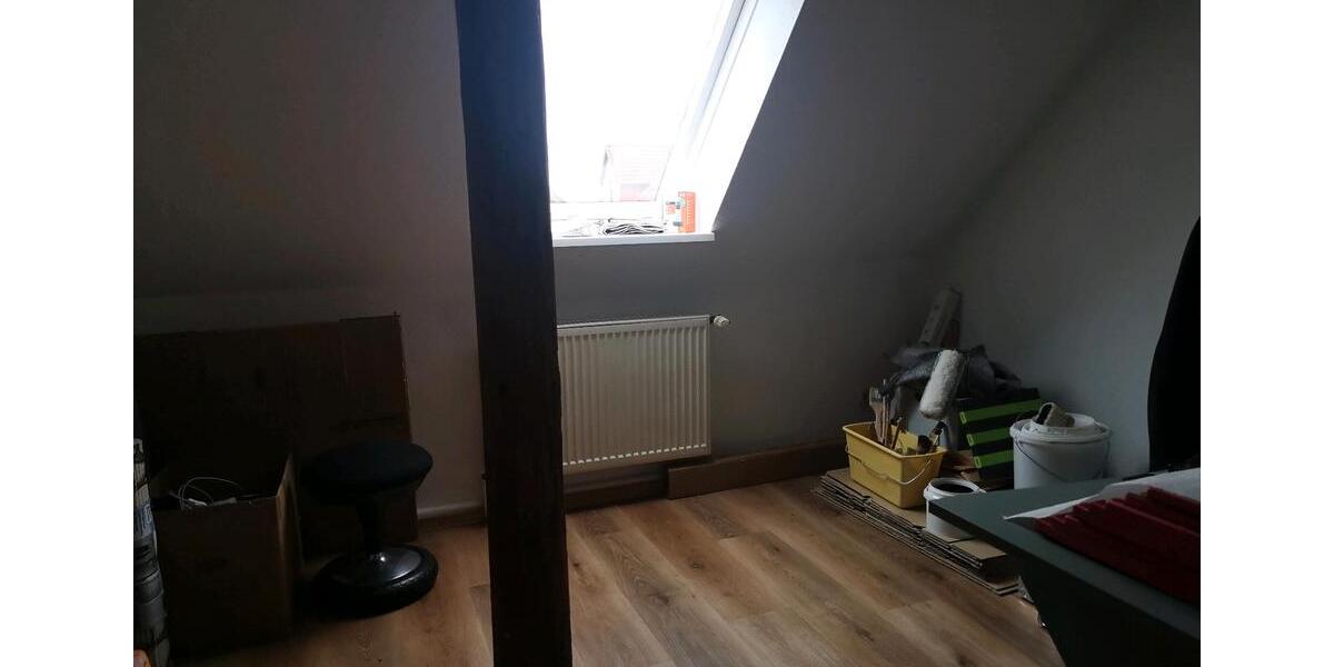 Dachgeschoßwohnung Bockenem - 4 Zimmer, 80 m&sup2;, 600&euro; | Angebot:24839020