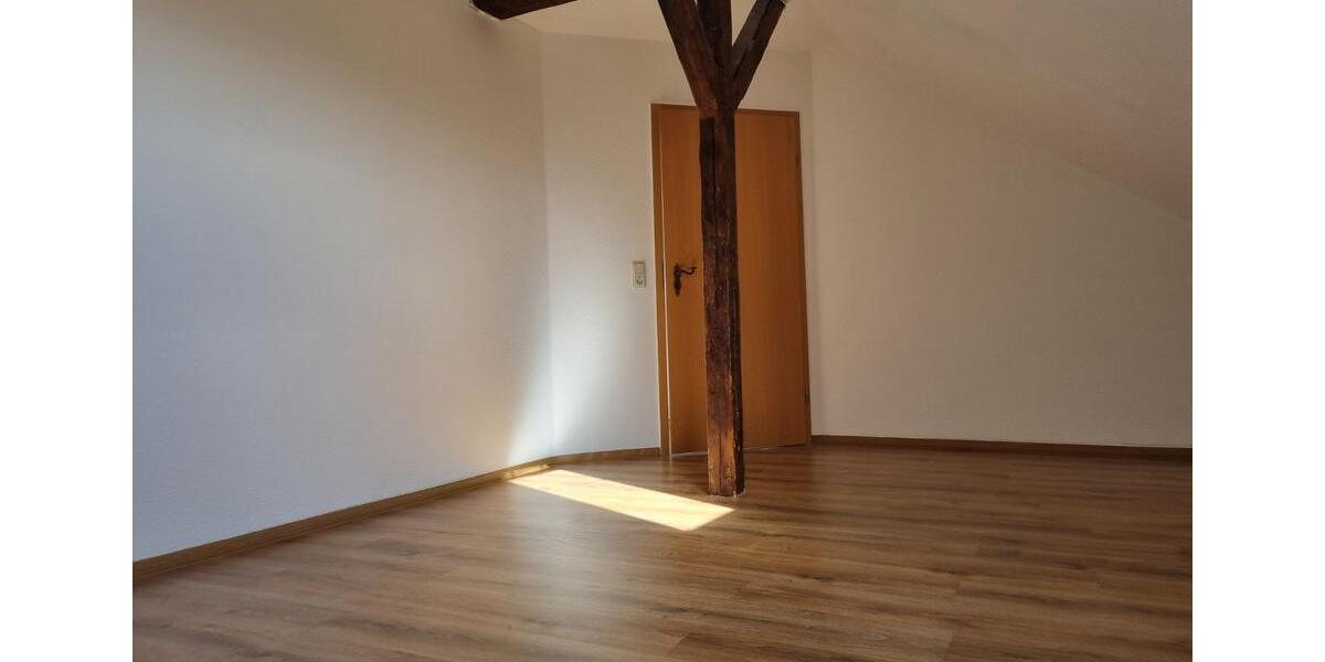 Dachgeschoßwohnung Halberstadt - 3 Zimmer, 60 m&sup2;, 320&euro; | Angebot:25919975