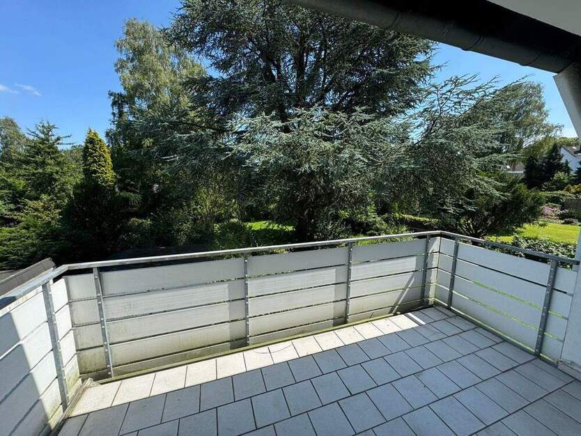 Gemütliche Wohnung mit Balkon und Einbauküche in ruhigem Haus in Barop 3 zimmer