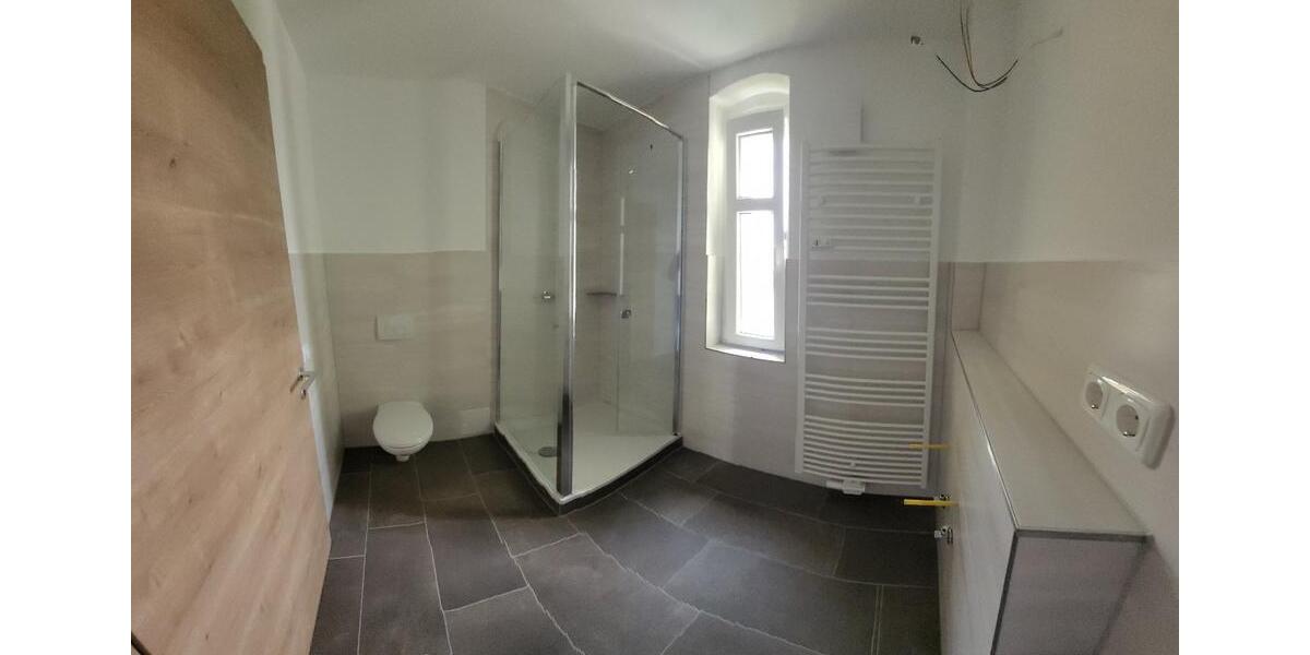 Etagenwohnung Kraftsdorf - 2 Zimmer, 52 m&sup2;, 300&euro; | Angebot:24952105