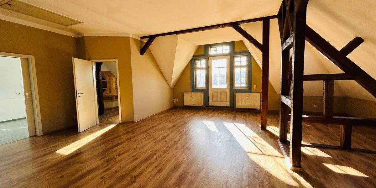 Etagenwohnung Rudolstadt Zentrum - 4 Zimmer, 113 m&sup2;, 800&euro; | Angebot:25660572