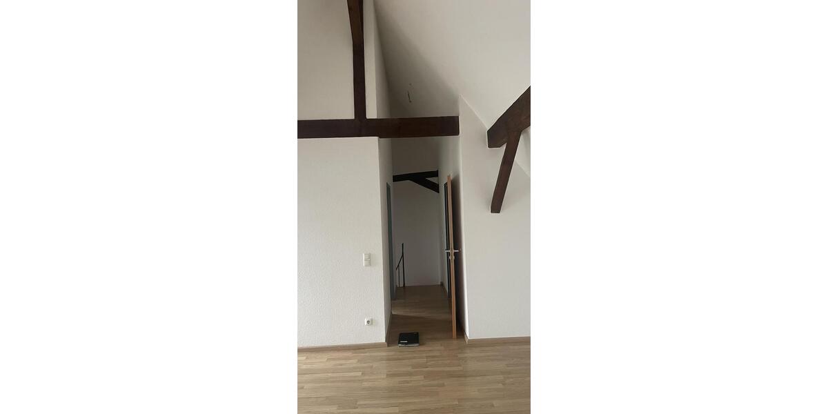 Etagenwohnung Lohmar - 2 Zimmer, 82 m&sup2;, 830&euro; | Angebot:26633961