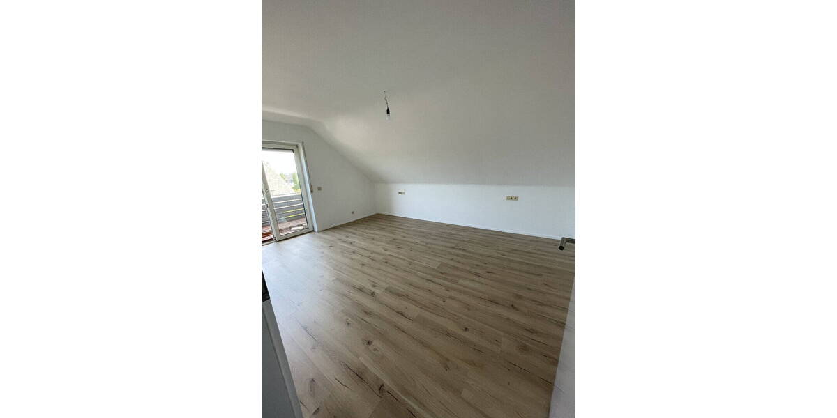 Etagenwohnung Eltville am Rhein Eltville - 2 Zimmer, 75 m&sup2;, 1.030&euro; | Angebot:26795257