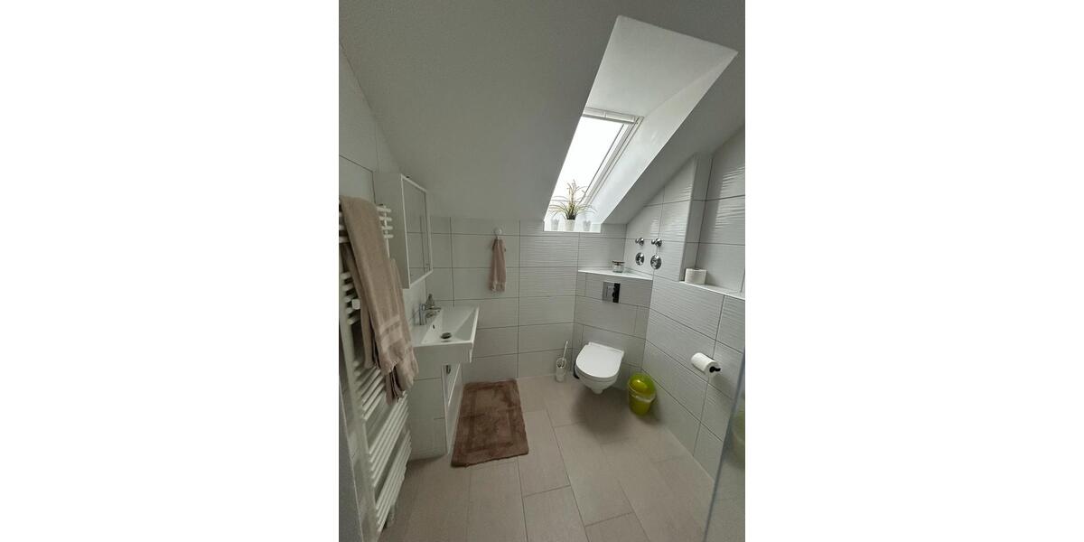 Dachgeschoßwohnung Bad Birnbach Asenham - 2.5 Zimmer, 49 m&sup2;, 590&euro; | Angebot:26041395