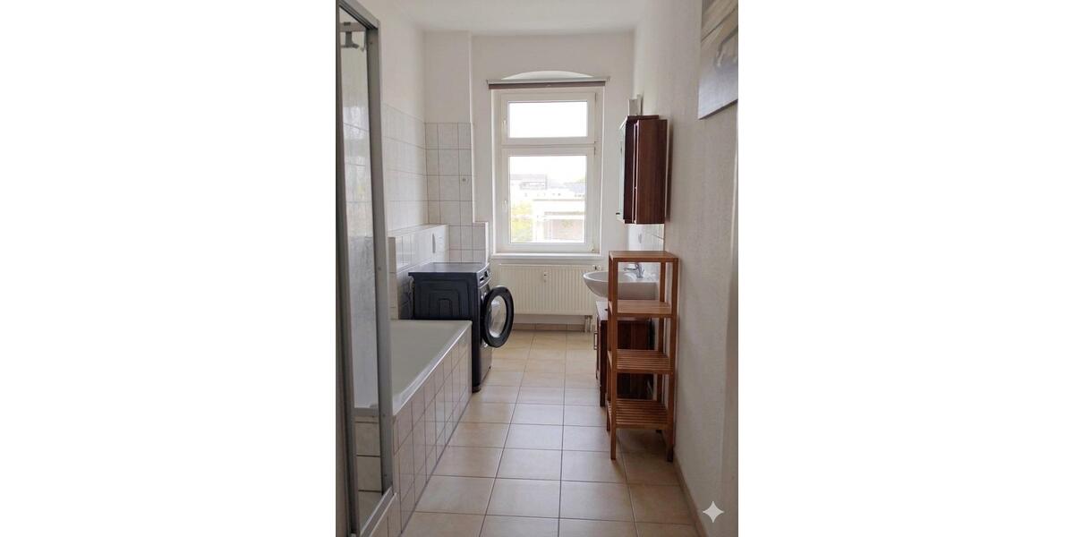 Etagenwohnung Glauchau - 4 Zimmer, 109 m&sup2;, 699&euro; | Angebot:26593964