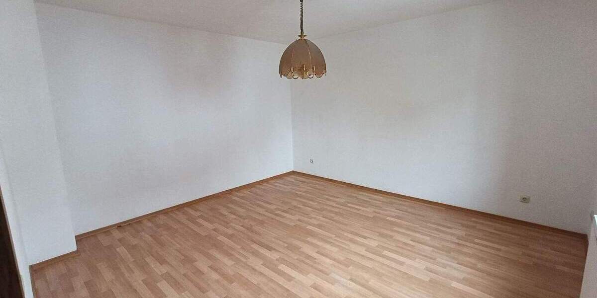 Etagenwohnung Waldsassen - 2 Zimmer, 45 m&sup2;, 335&euro; | Angebot:25769637