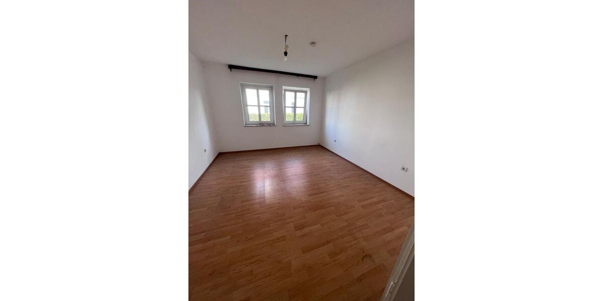 Erdgeschoßwohnung Eschwege - 2 Zimmer, 51 m&sup2;, 300&euro; | Angebot:25993473