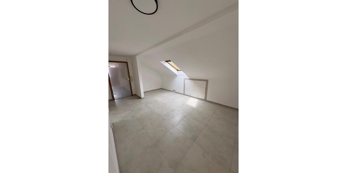 Dachgeschoßwohnung Bad Liebenzell - 3 Zimmer, 65 m&sup2;, 700&euro; | Angebot:26687934