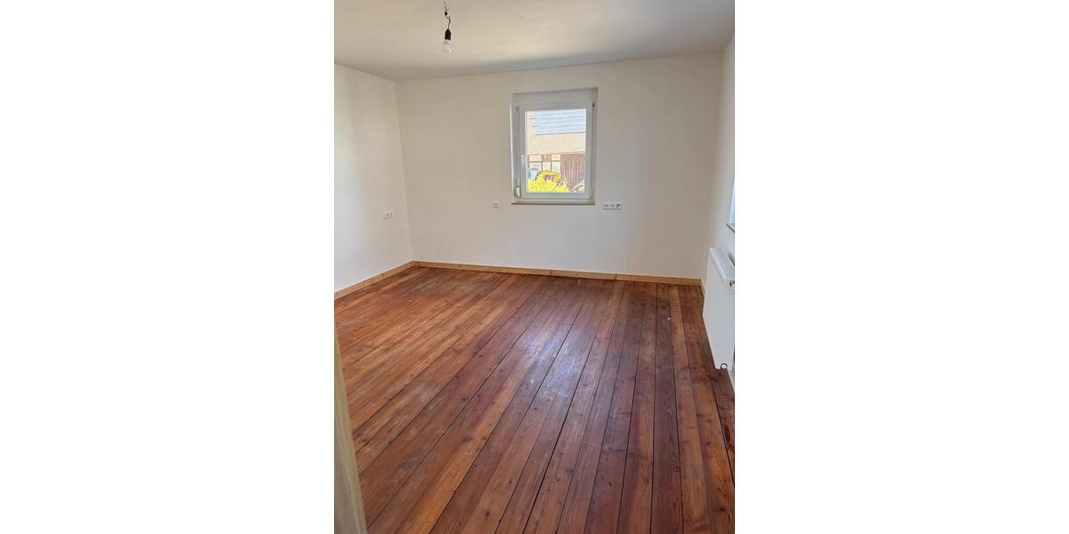 Etagenwohnung Wolpertshausen - 3 Zimmer, 98 m&sup2;, 900&euro; | Angebot:26364849