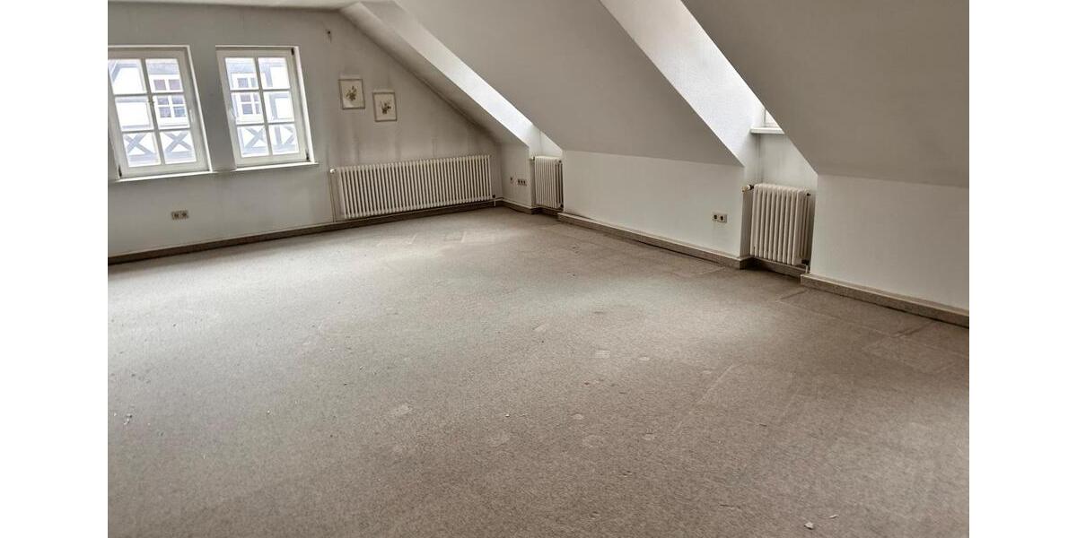 Maisonettenwohnung Sontra - 5 Zimmer, 158 m&sup2;, 925&euro; | Angebot:24628873