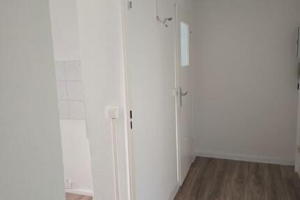 Renovierte 2 -Raumwohnung im Hochparterre + Balkon + Tageslichtbad 2 zimmer