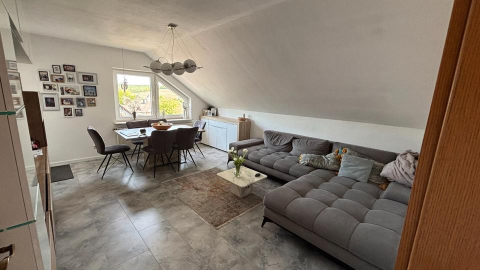 Dachgeschoßwohnung Wenden - 4 Zimmer, 88 m&sup2;, 750&euro; | Angebot:26518343