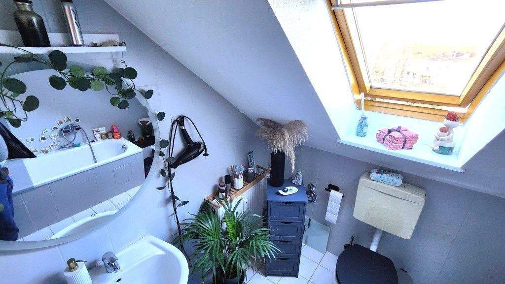 Etagenwohnung Böhlen - 4 Zimmer, 78 m&sup2;, 645&euro; | Angebot:25692025