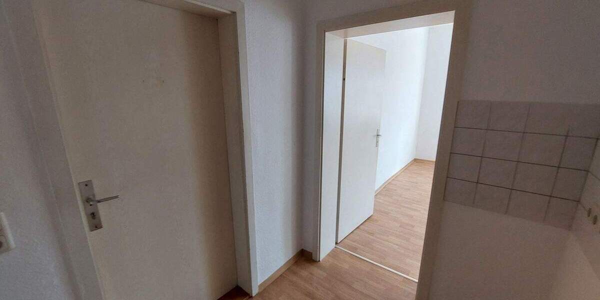 Etagenwohnung Roßwein - 2 Zimmer, 38 m&sup2;, 235&euro; | Angebot:25799476