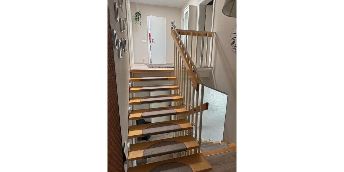 Einfamilienhaus Meckenheim - 9.5 Zimmer, 175 m&sup2;, 2.000&euro; | Angebot:25313039