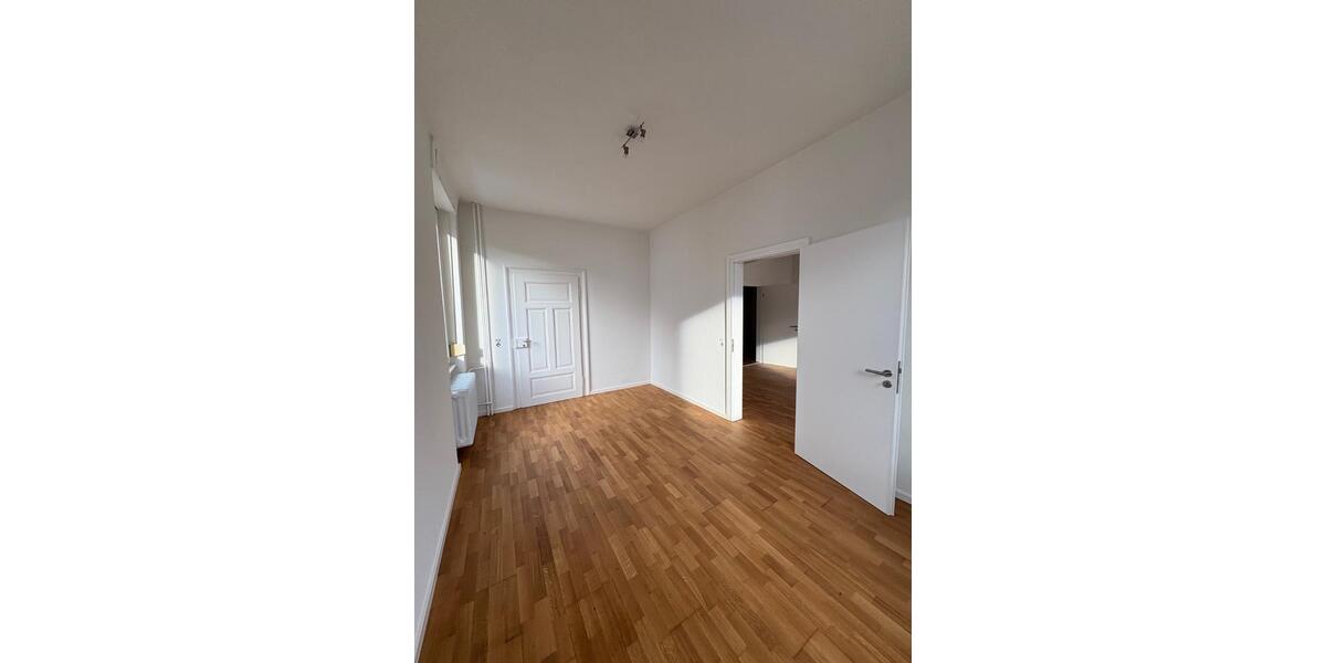 Etagenwohnung Endingen am Kaiserstuhl - 4 Zimmer, 105 m&sup2;, 1.450&euro; | Angebot:25778003