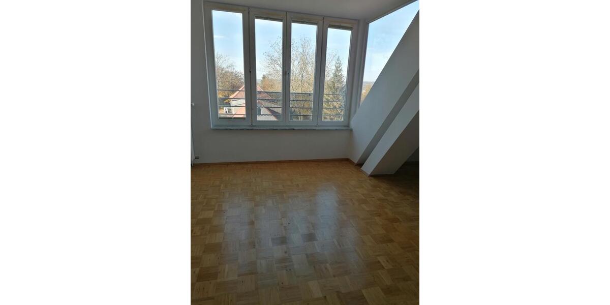 Dachgeschoßwohnung Sangerhausen - 2 Zimmer, 73 m&sup2;, 500&euro; | Angebot:26476536