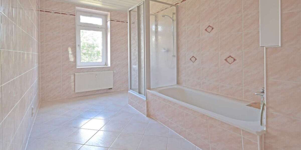Etagenwohnung Zwönitz - 3.5 Zimmer, 108 m&sup2;, 324&euro; | Angebot:27262271