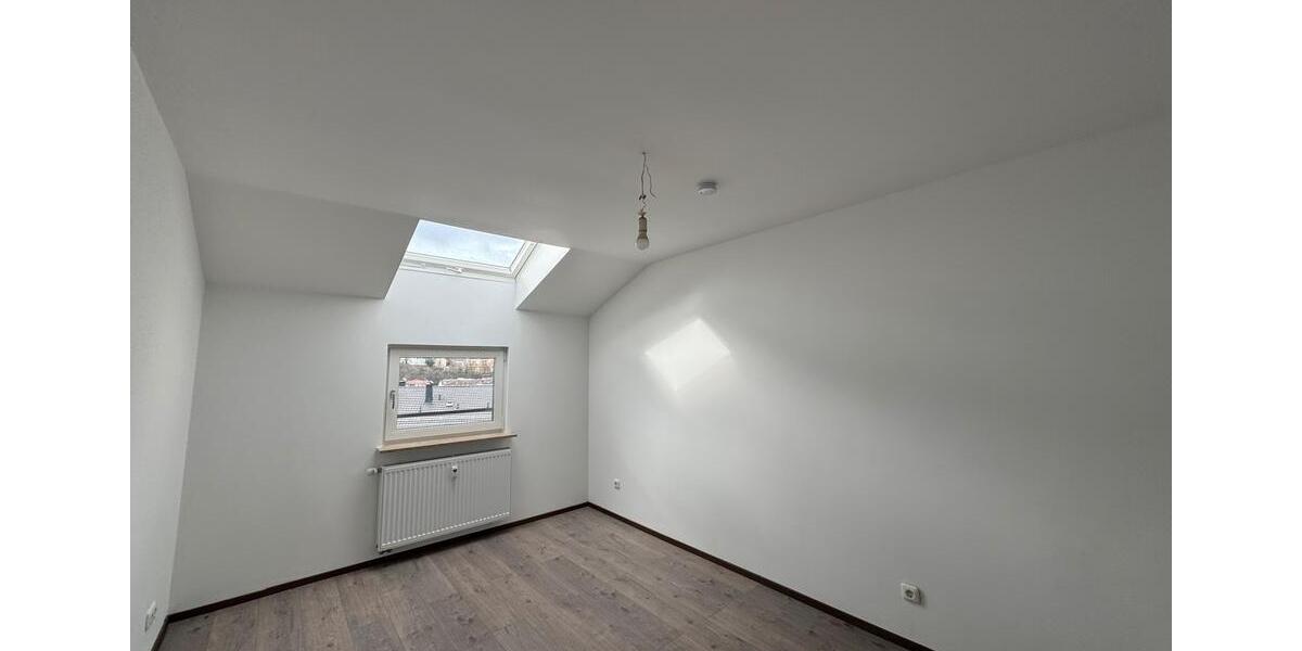Dachgeschoßwohnung Pforzheim Weststadt - 2 Zimmer, 43 m&sup2;, 550&euro; | Angebot:26454700
