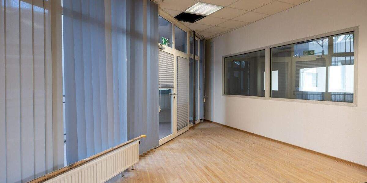 Gewerbeobjekt Delmenhorst Mitte - 5 Zimmer, 250 m&sup2;, 2.375&euro; | Angebot:24581317