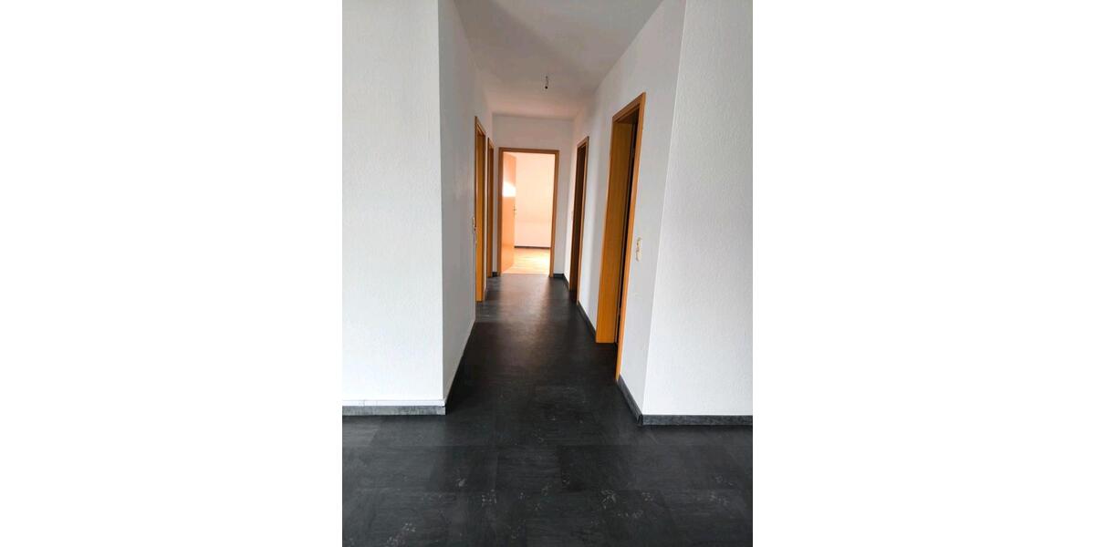 Dachgeschoßwohnung Aßlar - 3 Zimmer, 75 m&sup2;, 1.100&euro; | Angebot:26250164