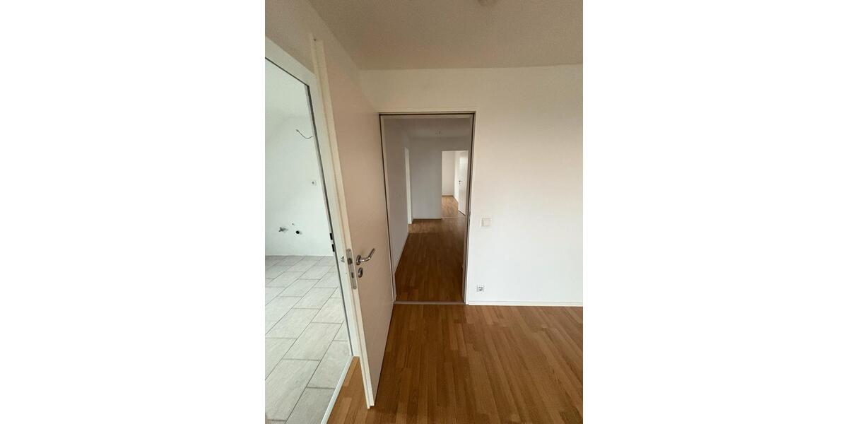 Terrassenwohnung Solingen Mitte - 3 Zimmer, 98 m&sup2;, 1.530&euro; | Angebot:24693757