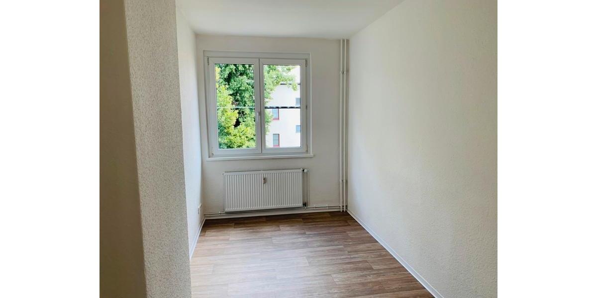 Etagenwohnung Magdeburg Brückfeld - 4 Zimmer, 74 m&sup2;, 530&euro; | Angebot:24890575