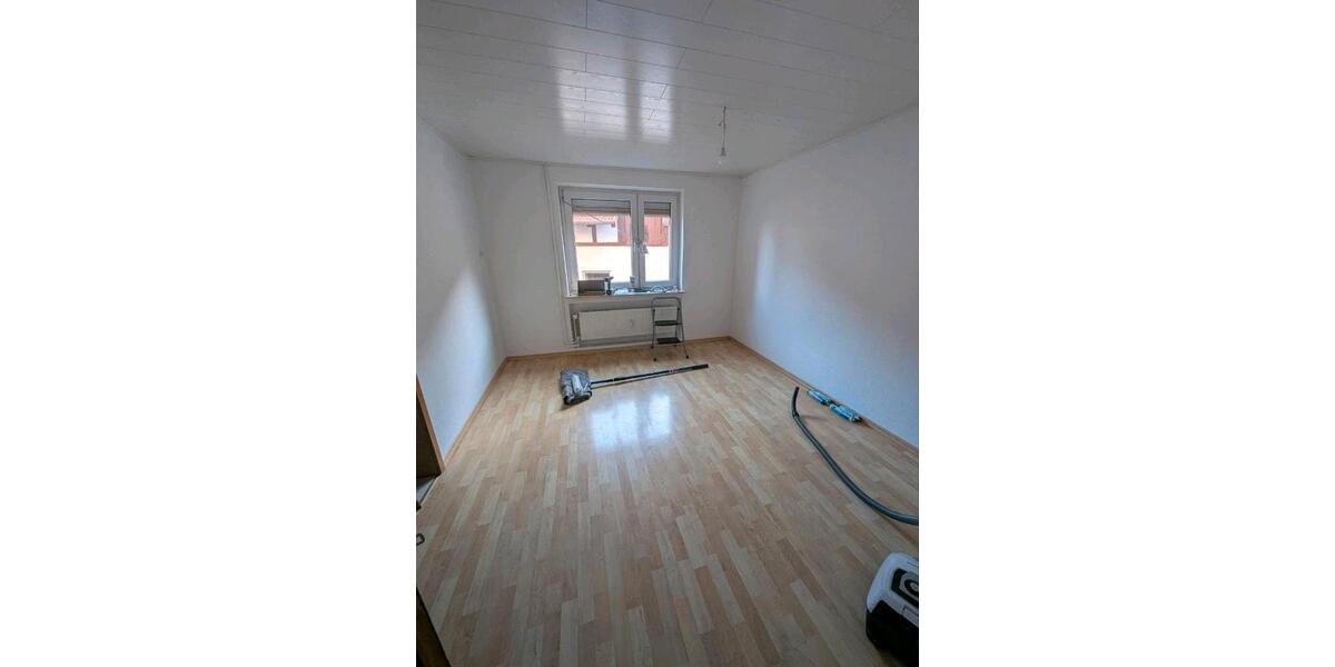 Erdgeschoßwohnung Ringgau - 3 Zimmer, 84 m&sup2;, 700&euro; | Angebot:25995703