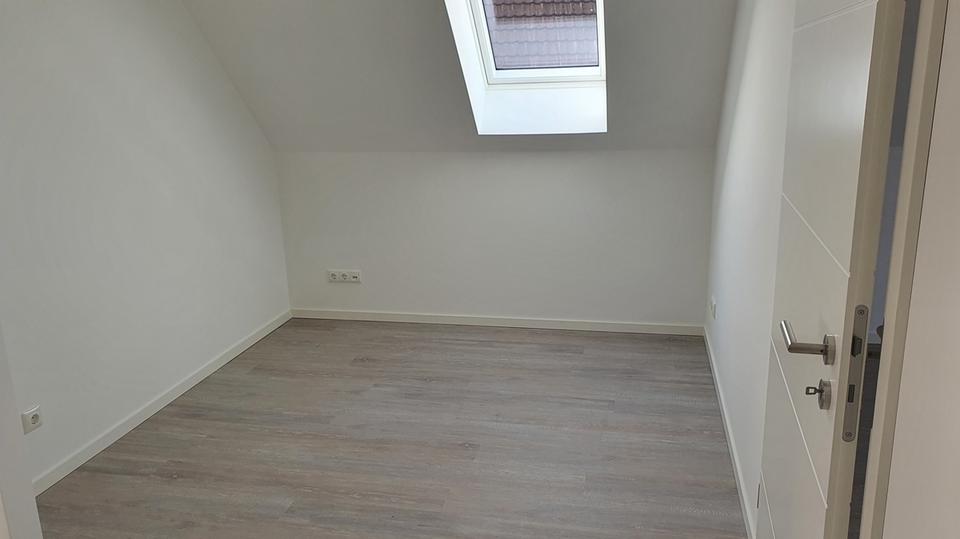 Dachgeschoßwohnung Barmstedt - 2 Zimmer, 74 m&sup2;, 1.100&euro; | Angebot:26384466
