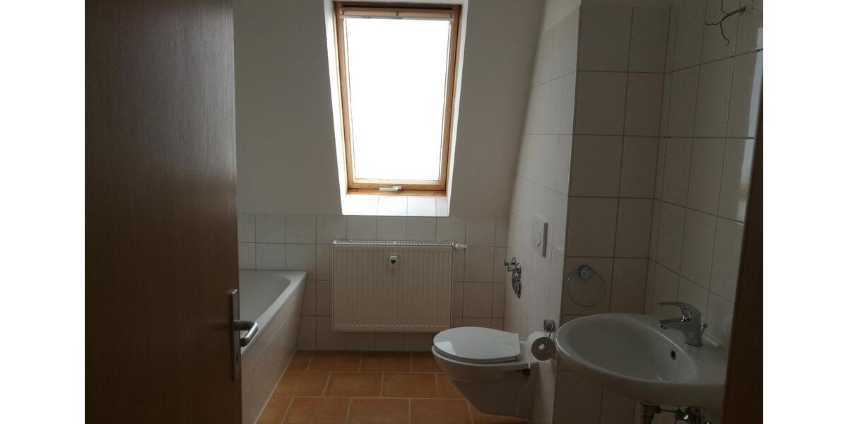 Dachgeschoßwohnung Forst (Lausitz) - 3 Zimmer, 91 m&sup2;, 593&euro; | Angebot:25648205