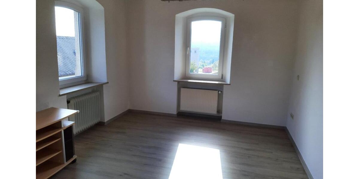 Etagenwohnung Wunsiedel - 3 Zimmer, 71 m&sup2;, 490&euro; | Angebot:25881493