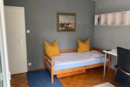 möbl. WG-Zimmer mit Wlan, TV, Gästeküche, Gästebad, Waschmaschine, Balkon zimmer