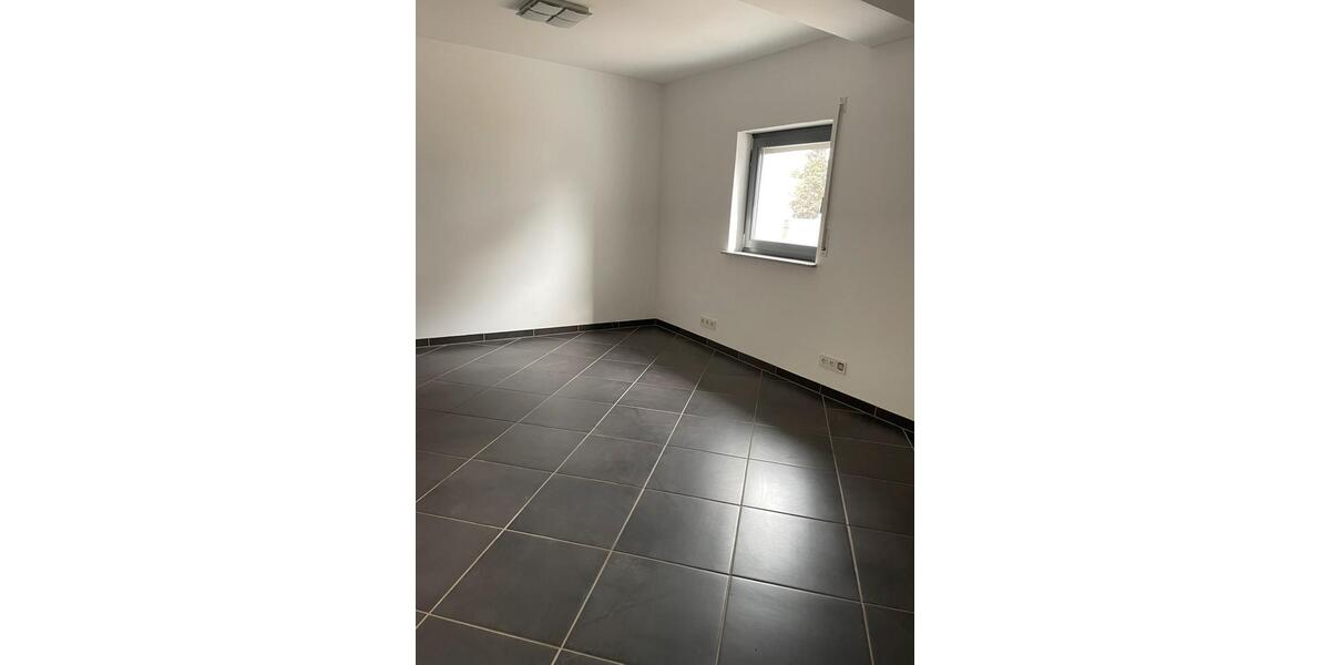 Erdgeschoßwohnung Püttlingen - 2 Zimmer, 50 m&sup2;, 550&euro; | Angebot:25792542