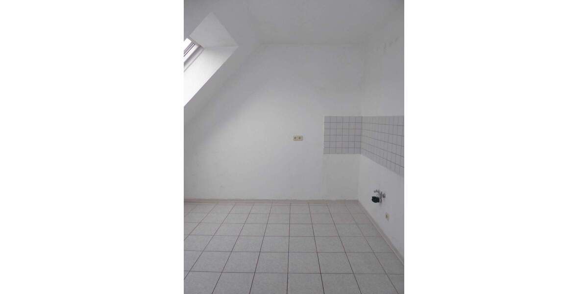 Etagenwohnung Rudolstadt Volkstedt - 4 Zimmer, 81 m&sup2;, 660&euro; | Angebot:25814016