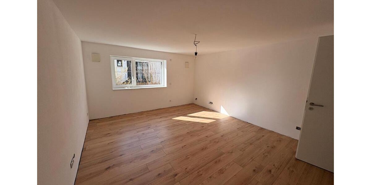 Etagenwohnung Hohenroth - 3 Zimmer, 95 m&sup2;, 850&euro; | Angebot:26525657