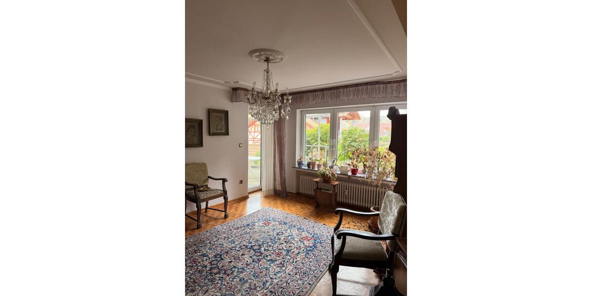 Erdgeschoßwohnung Großalmerode - 7 Zimmer, 141 m&sup2;, 1.100&euro; | Angebot:26535603