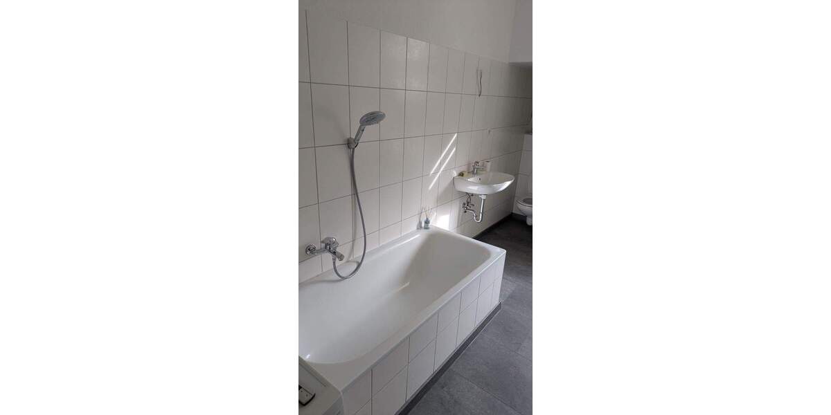 Etagenwohnung Weißenfels - 2 Zimmer, 65 m&sup2;, 450&euro; | Angebot:26544383
