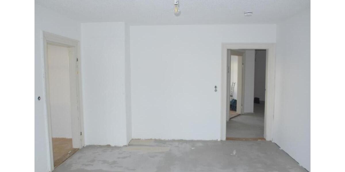 Dachgeschoßwohnung Löbau - 3 Zimmer, 77 m&sup2;, 425&euro; | Angebot:25869642