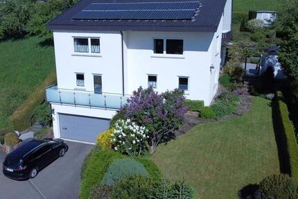 Haus Albstadt Gemarkung Burgfelden - 10 Zimmer, 245 m&sup2;, 1.950&euro; | Angebot:24694835