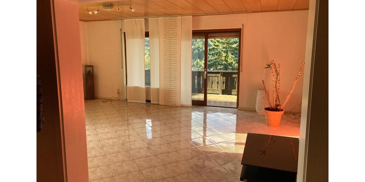 Etagenwohnung Eberbach - 4 Zimmer, 138 m&sup2;, 1.550&euro; | Angebot:25325060