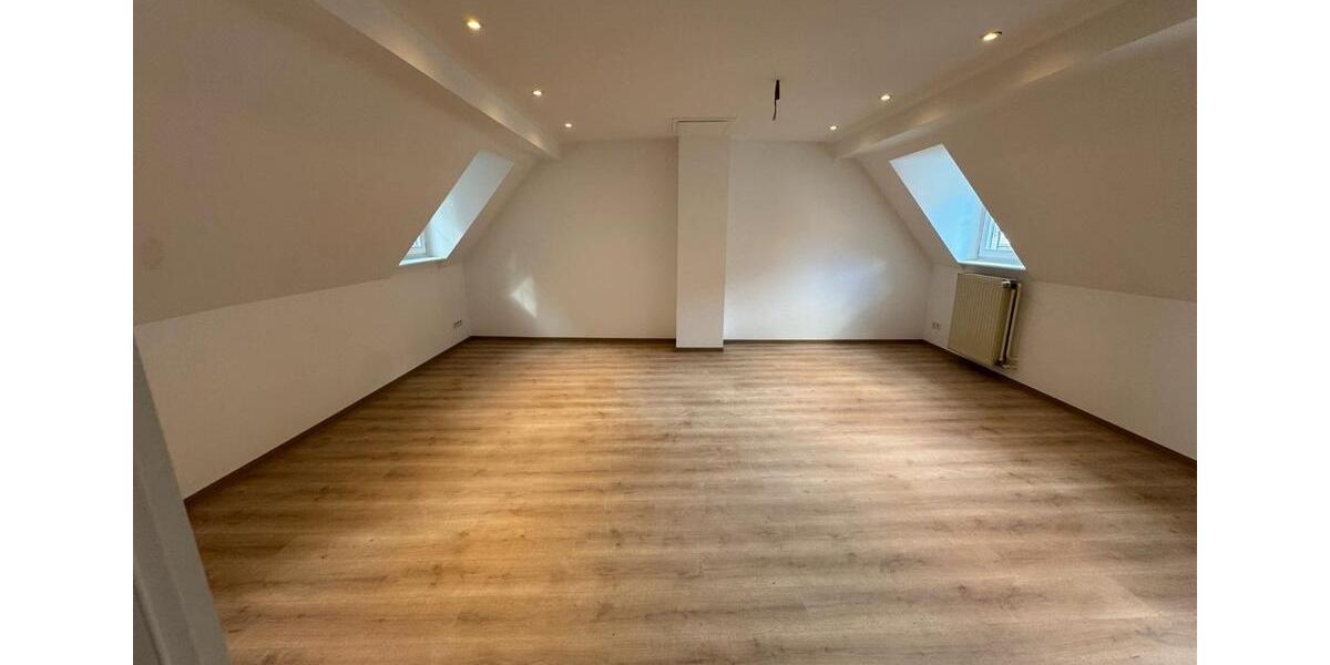 Dachgeschoßwohnung Kalkar - 3 Zimmer, 61 m&sup2;, 675&euro; | Angebot:26492812