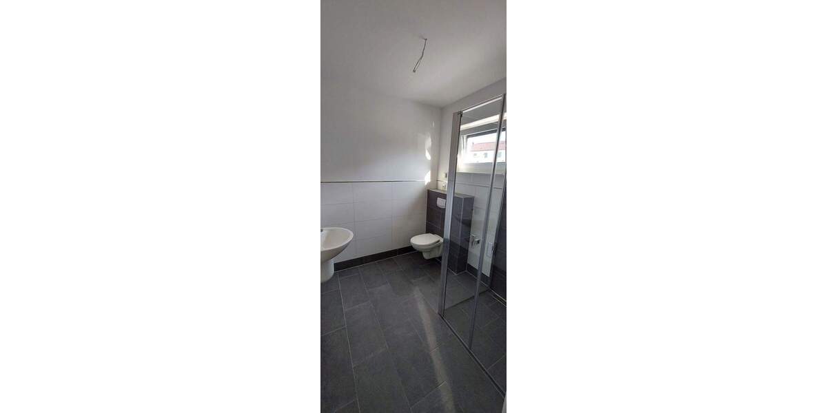 Etagenwohnung Stralsund Andershof - 5 Zimmer, 127 m&sup2;, 1.650&euro; | Angebot:24834494