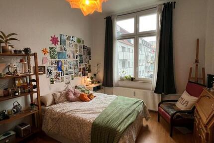 Großes, gemütliches Zimmer in 3er Wg 4 zimmer