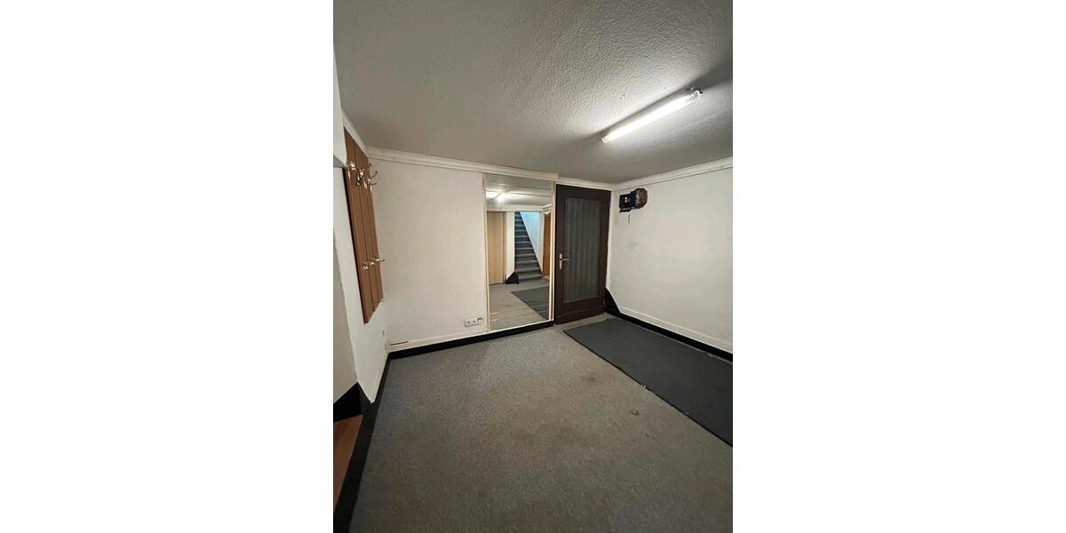 Einfamilienhaus Amöneburg - 7 Zimmer, 130 m&sup2;, 850&euro; | Angebot:26636419