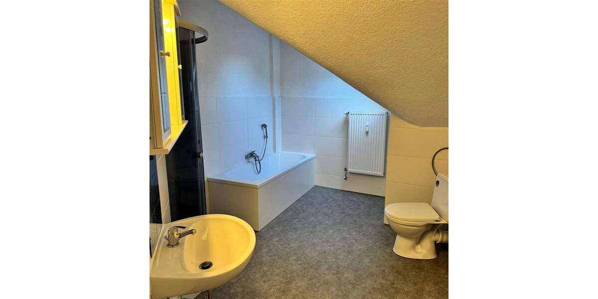 Etagenwohnung Borgentreich - 2 Zimmer, 66 m&sup2;, 410&euro; | Angebot:24860460